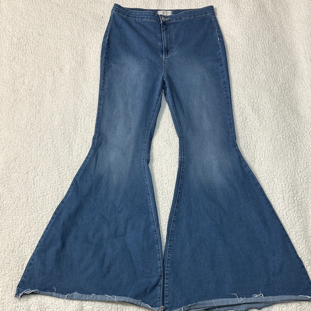 Free People Just Float Bell Bottom Flared Jeans (31)